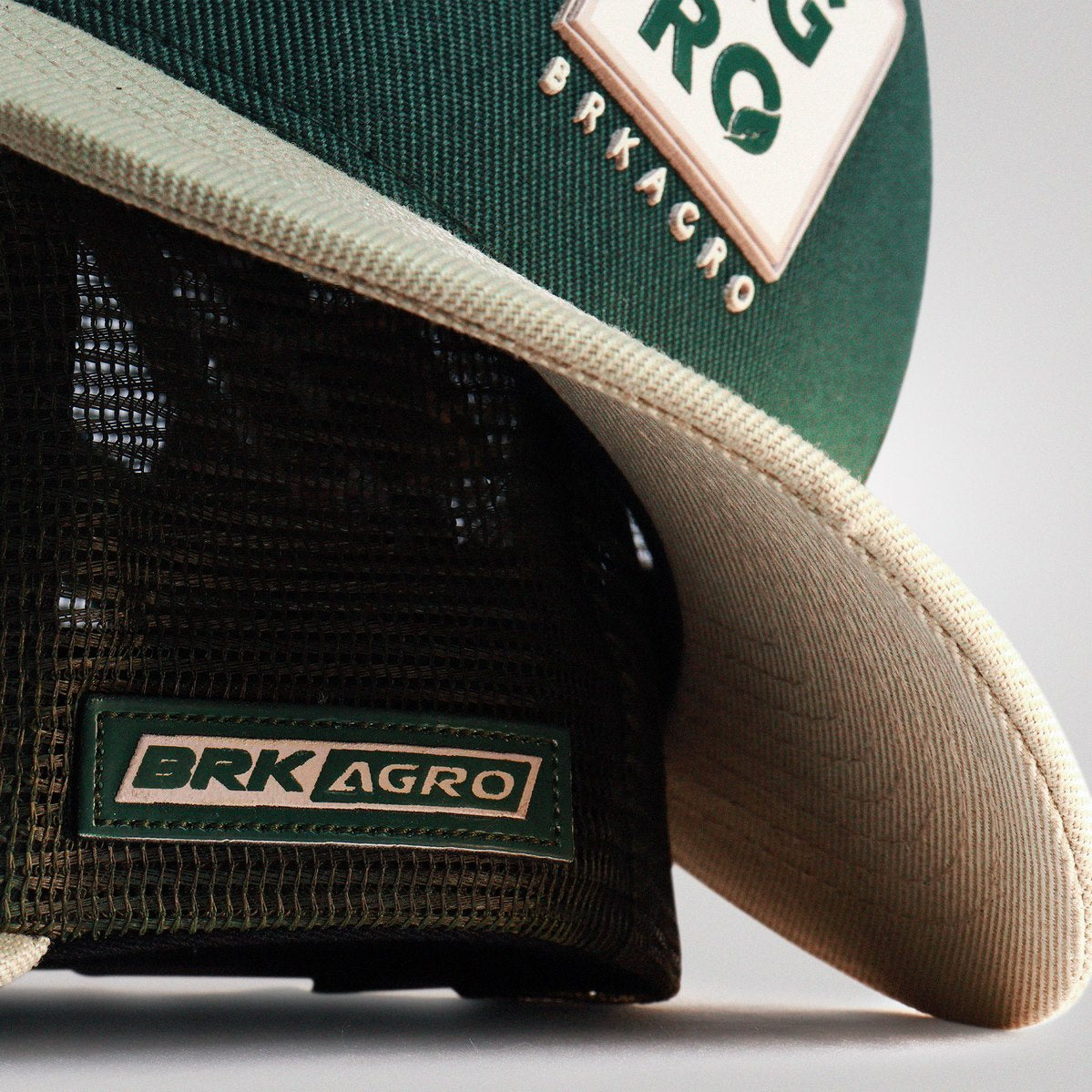 Boné Trucker Brk Agro Monograma Verde e Creme - Brk Agro