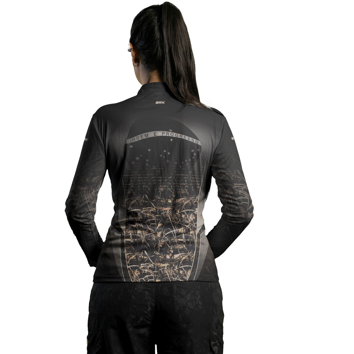 Camisa Agro Feminina Brk Camuflada Cinza com Bandeira do Brasil com Proteção Solar UV50+ - Brk Agro