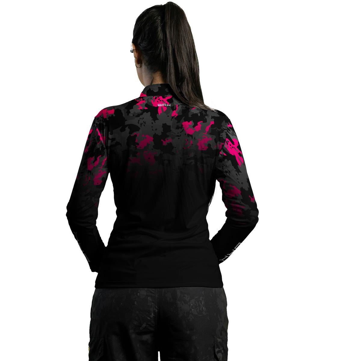 Camisa Agro Feminina Brk Camuflada Preta e Rosa com Proteção Solar UV50+