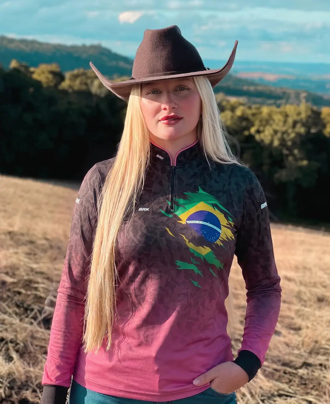 Camisa Feminina Agro Brk Camuflado Preto e Rosa Bandeira do Brasil com Proteção Solar UV50+ - Brk Agro