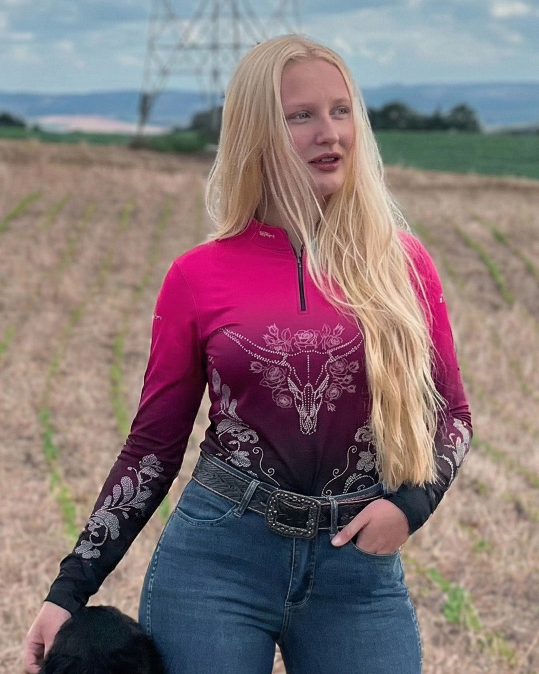 Camisa Agro Feminina BRK Longhorn Floral Strass Degradê Rosa com Proteção Solar UV50+ - Brk Agro