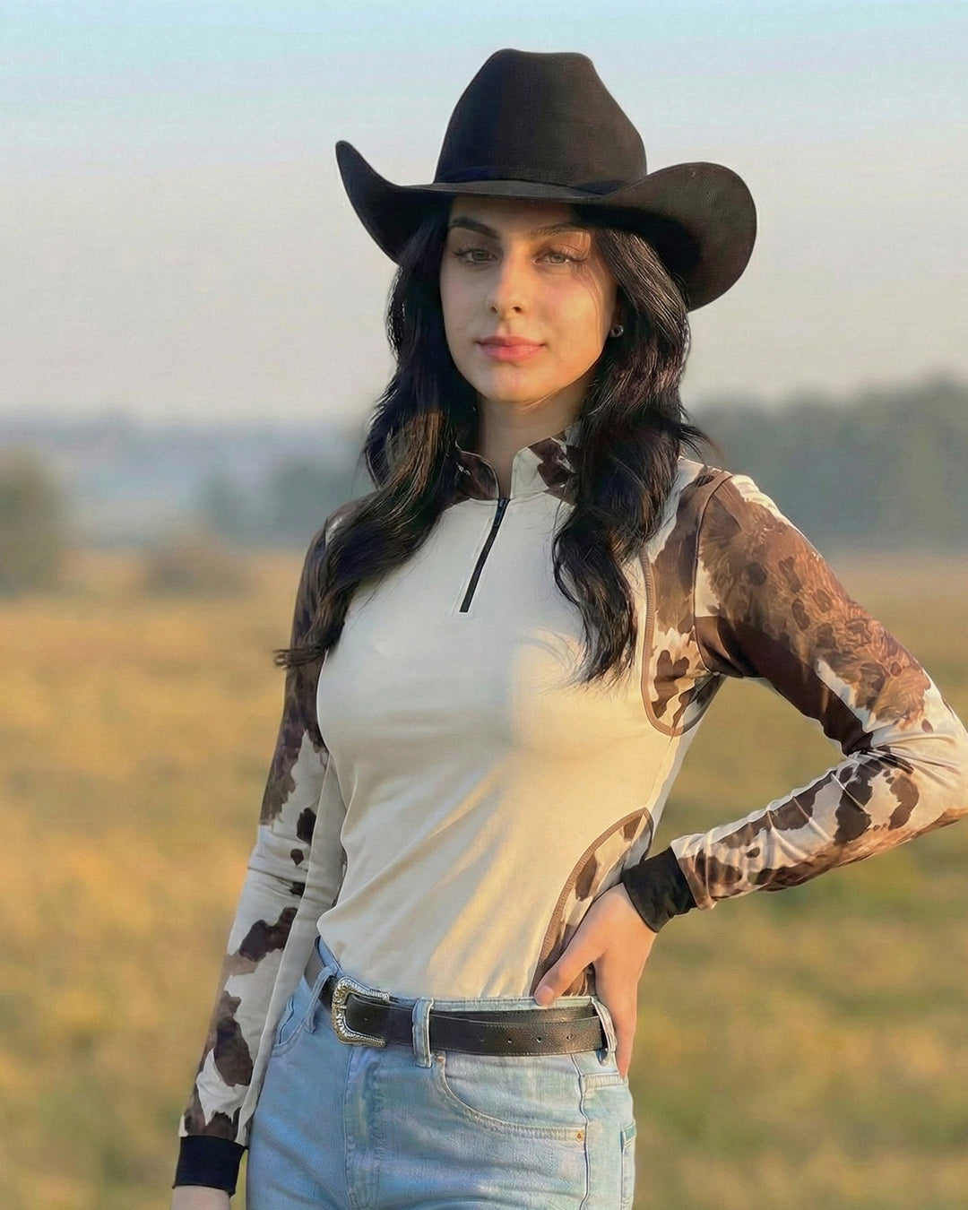 Camisa Feminina Pecuária Cow Print Bege com Proteção UV50